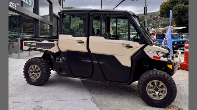 02 Defender MAX LTD HD10