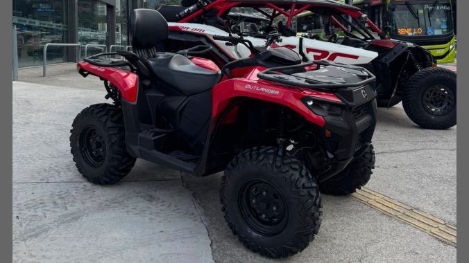 02 Can Am Outlander 700 Max DPS 2025
